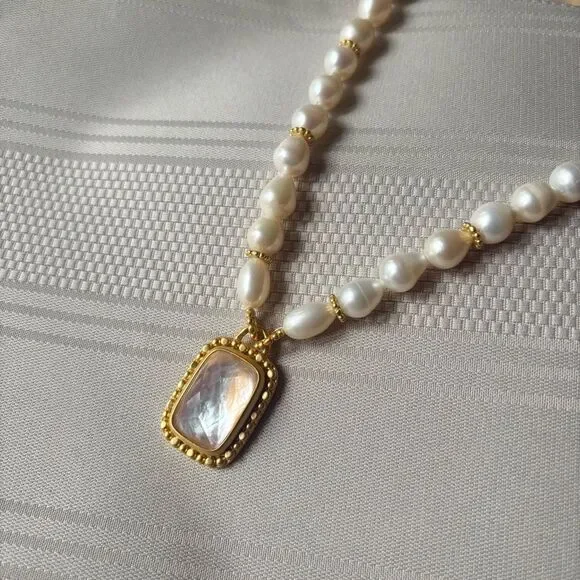Brand New. $425 Julie Vos Pearl Necklace